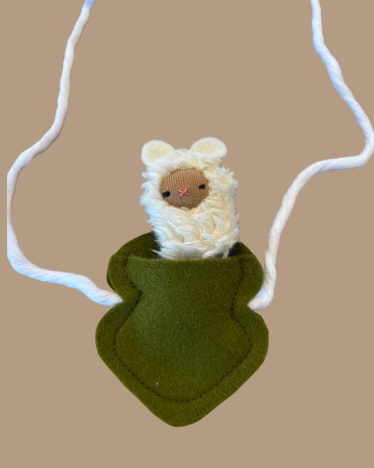 Tiny Mouse with Pouch