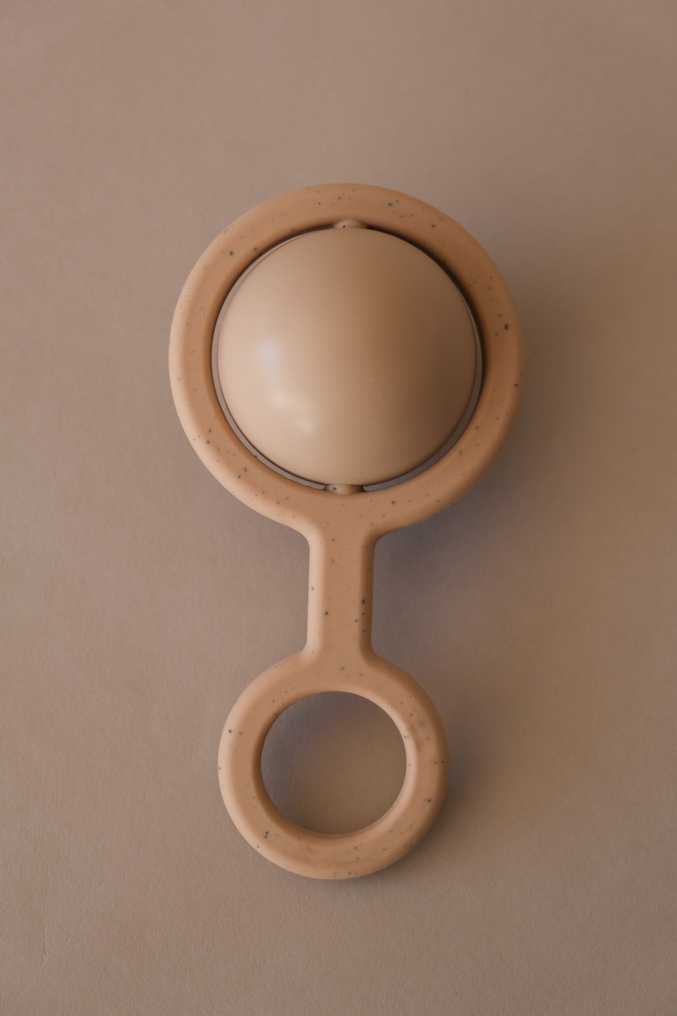 Rattle Toy Ora-beige